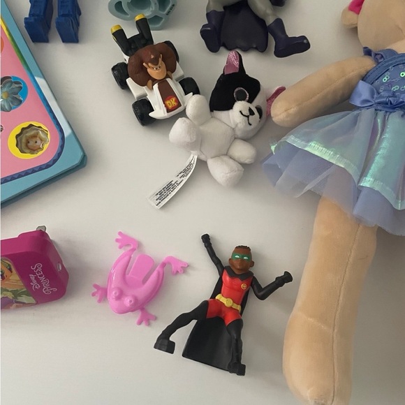 Random Kid Bundle - Picture 3 of 7